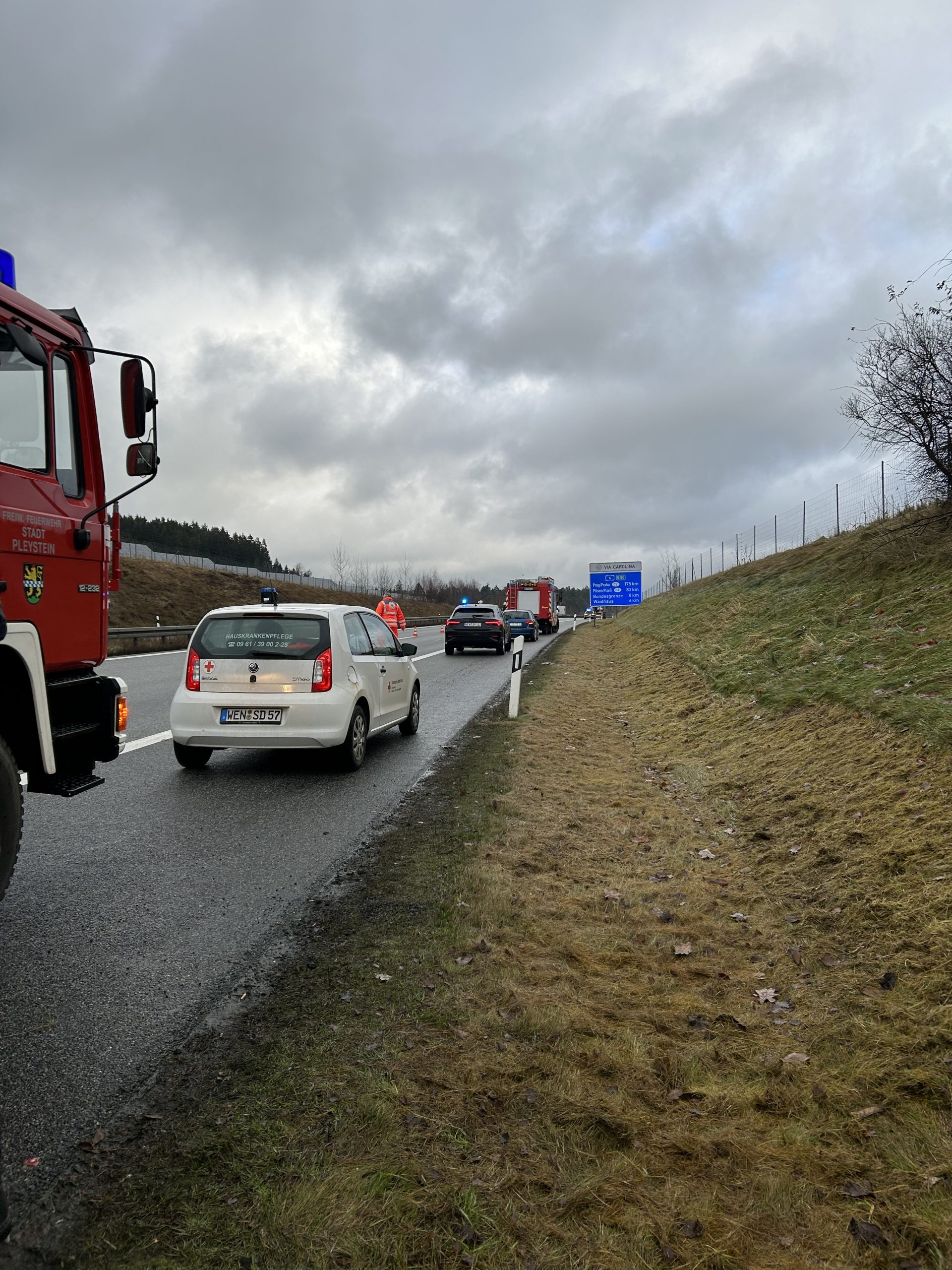 THL 2 VU LKW Mit PKW Feuerwehr Pleystein